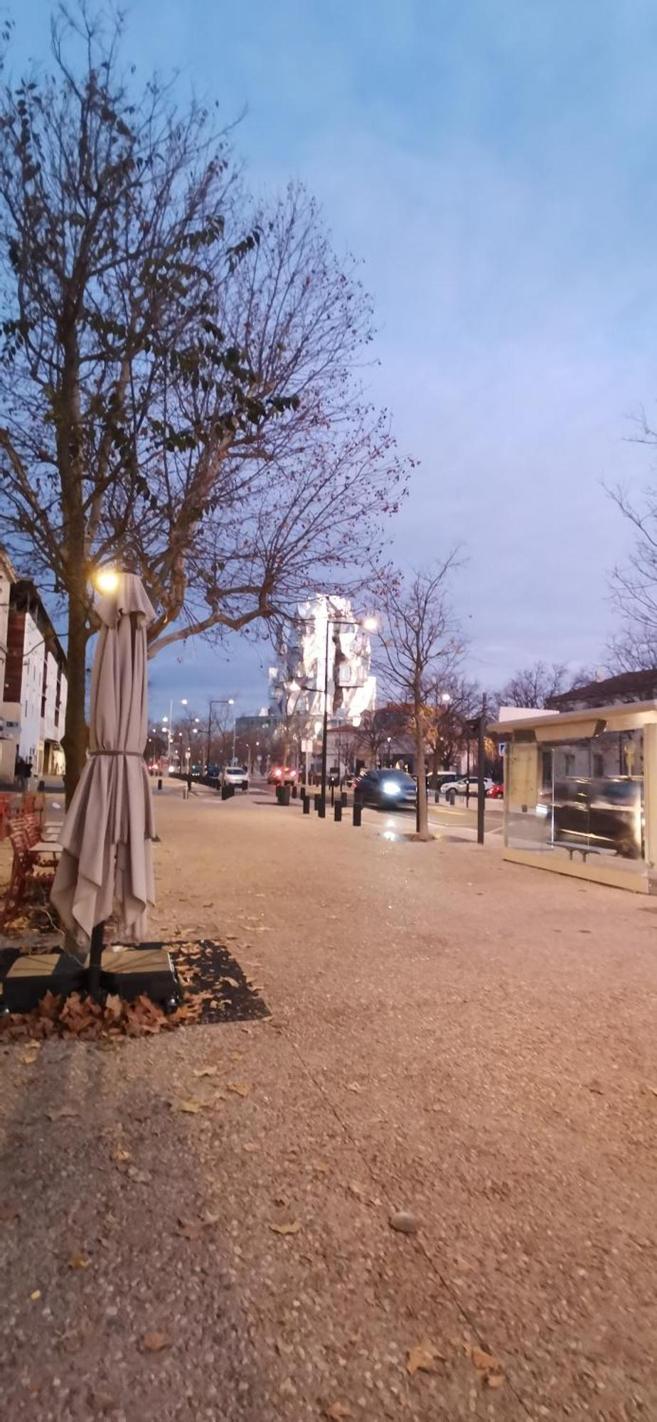 Apartment Entre Tour Luma Et Arenes